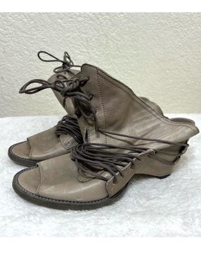 LD Tuttle Lace Up Ankle Booties Open Toe Taupe Size 37 1/2